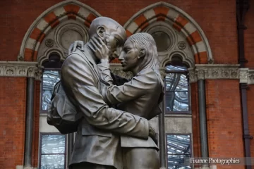 Royaume Uni, Londres, Saint Pancras, Le baiser, Pixanne Photographies